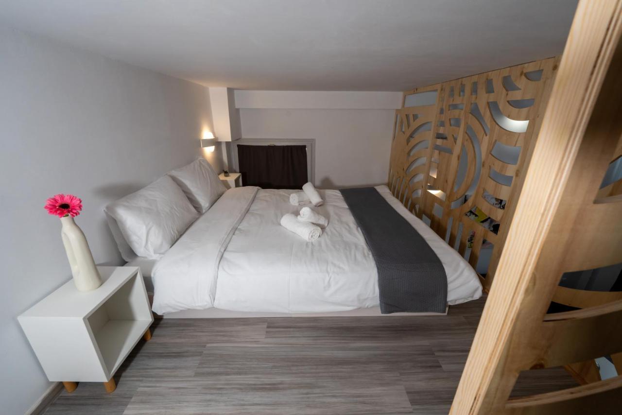 Central Suites Aegina 1 Zewnętrze zdjęcie